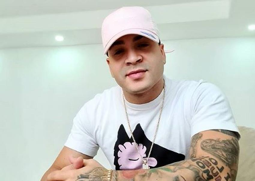 Reguetonero cubano Yomil se queja de que no lo dejan cantar en Cuba pero asegura que no se va a ir del país: "Seré youtuber o político"