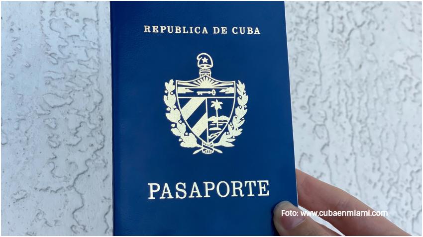 Cuba desmiente que no este entregando pasaportes cubanos a menores de 40 años