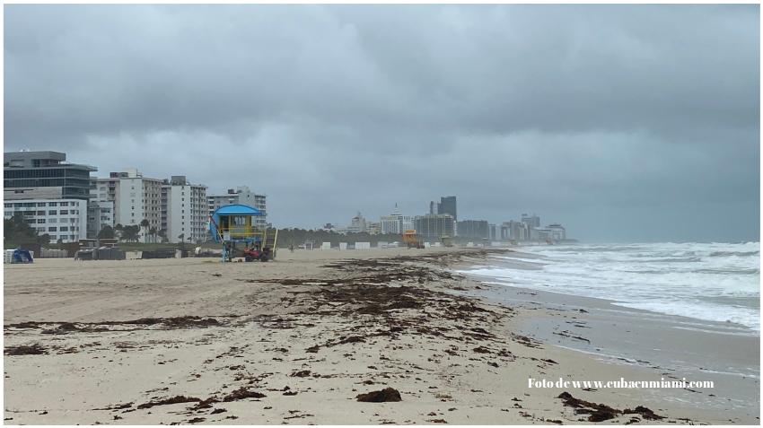 Emiten advertencia de no nadar en varias zonas de Miami tras las fuertes lluvias e inundaciones