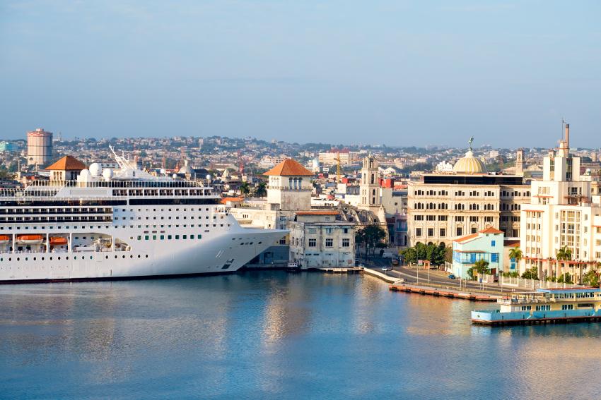Naviera española realizará ruta entre la isla de Cozumel en México con la bahía de La Habana en Cuba