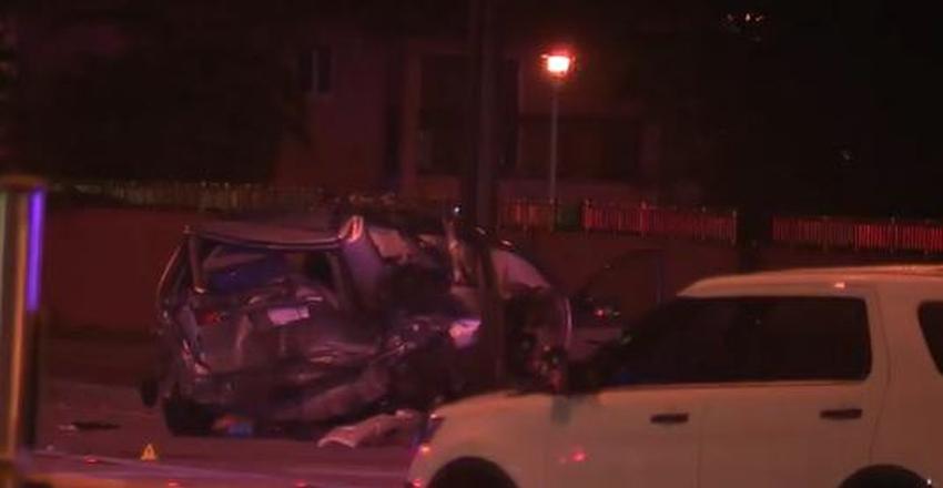 Investigan en Miami accidente que dejó un muerto y 6 heridos; conductor responsable huye a pie de la escena
