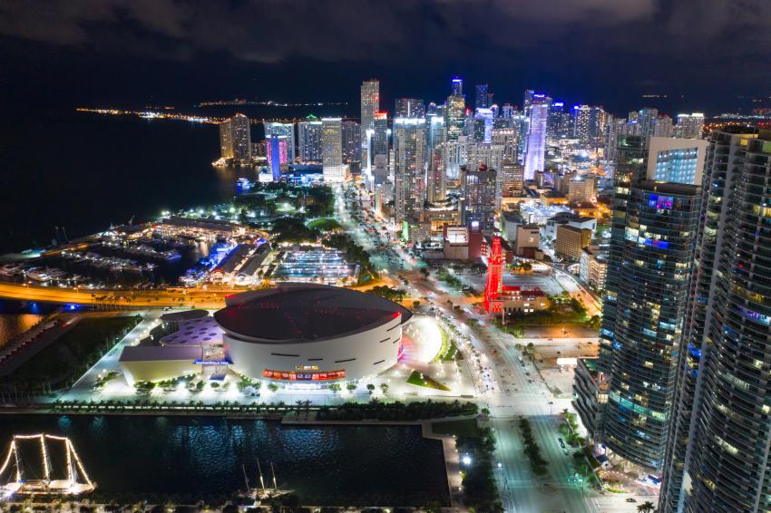 Cancelan la caída de la Naranja en Miami pero mantiene el concierto y los fuegos artificiales por fin de año