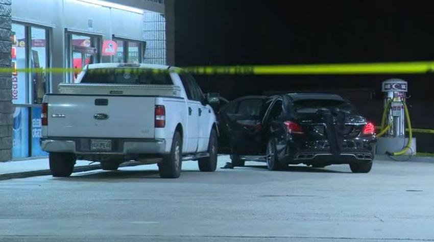Un hombre muere baleado tras tiroteo que comenzó en el Palmetto y acabó en una gasolinera