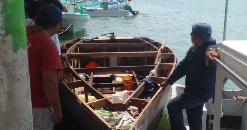 Ocho balseros cubanos estuvieron navegando a la deriva en alta mar por 14 días, hasta que un pescador mexicano los rescató