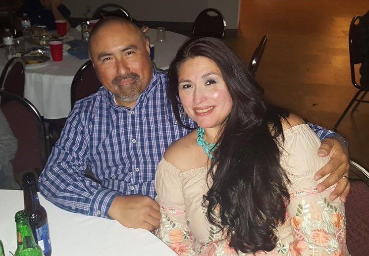 Muere por infarto el esposo de una de las maestras asesinadas en la masacre de la escuela en Texas