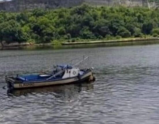 Desaparece un bote con 13 adultos y un niño que salió desde Playa Baracoa