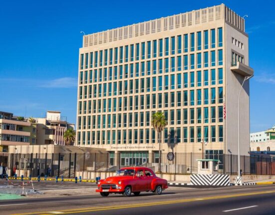 Embajada de Estados Unidos en Cuba anuncia que para el 2023 comenzará a tramitar todas las visas de inmigrantes en La Habana