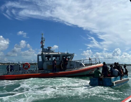 Guardia Costera de Estados Unidos aumentará la vigilancia en el estrecho de la Florida ante la ola de balseros cubanos