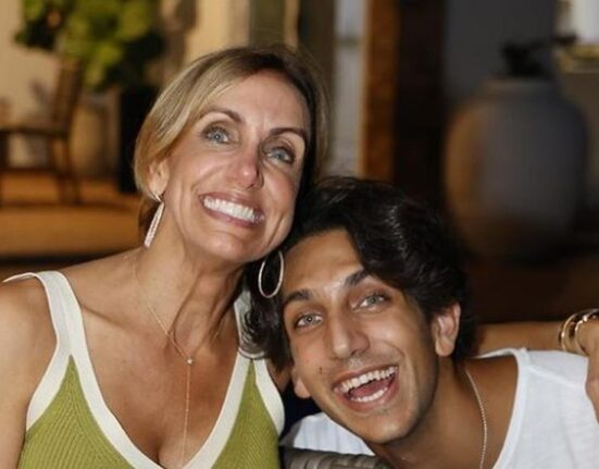 Presentadora cubana Lili Estefan feliz de poder abrazar a su hijo Lorenzo próximo a cumplir un año más de vida