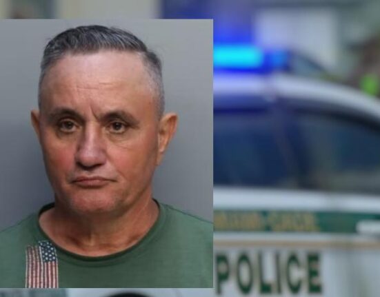Arrestan a un hombre acusado de operar una gran red de peleas de gallos en Miami