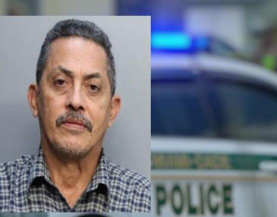 Arrestan a hombre de 60 años en Miami por tomar videos escondido de su compañera de piso, una joven de 23 años mientras salía de la ducha